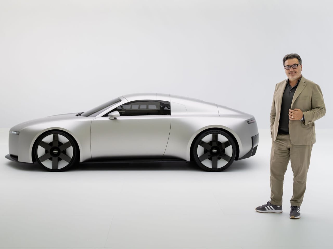 Sự Đơn Giản Tột Cùng của Massimo Frascella: Khám Phá Tư Duy Người Giám Đốc Thiết Kế Mới của Audi
