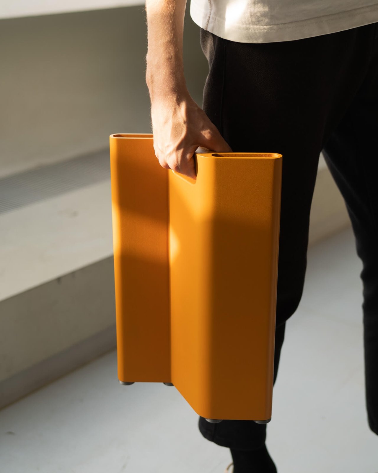 Sinh viên thiết kế Moritz Walter vừa biến vải thành… máy sưởi đẹp mắt