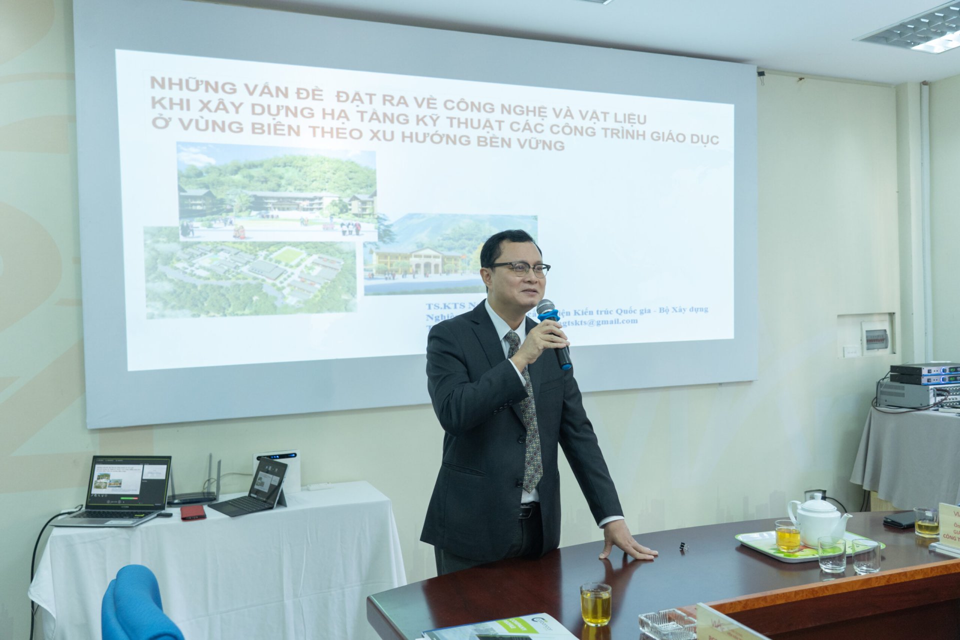 Hội thảo “Giải pháp vật liệu Carboncor Asphalt – Hướng đến xây dựng xanh cho trường học vùng biên giới, đất liền”